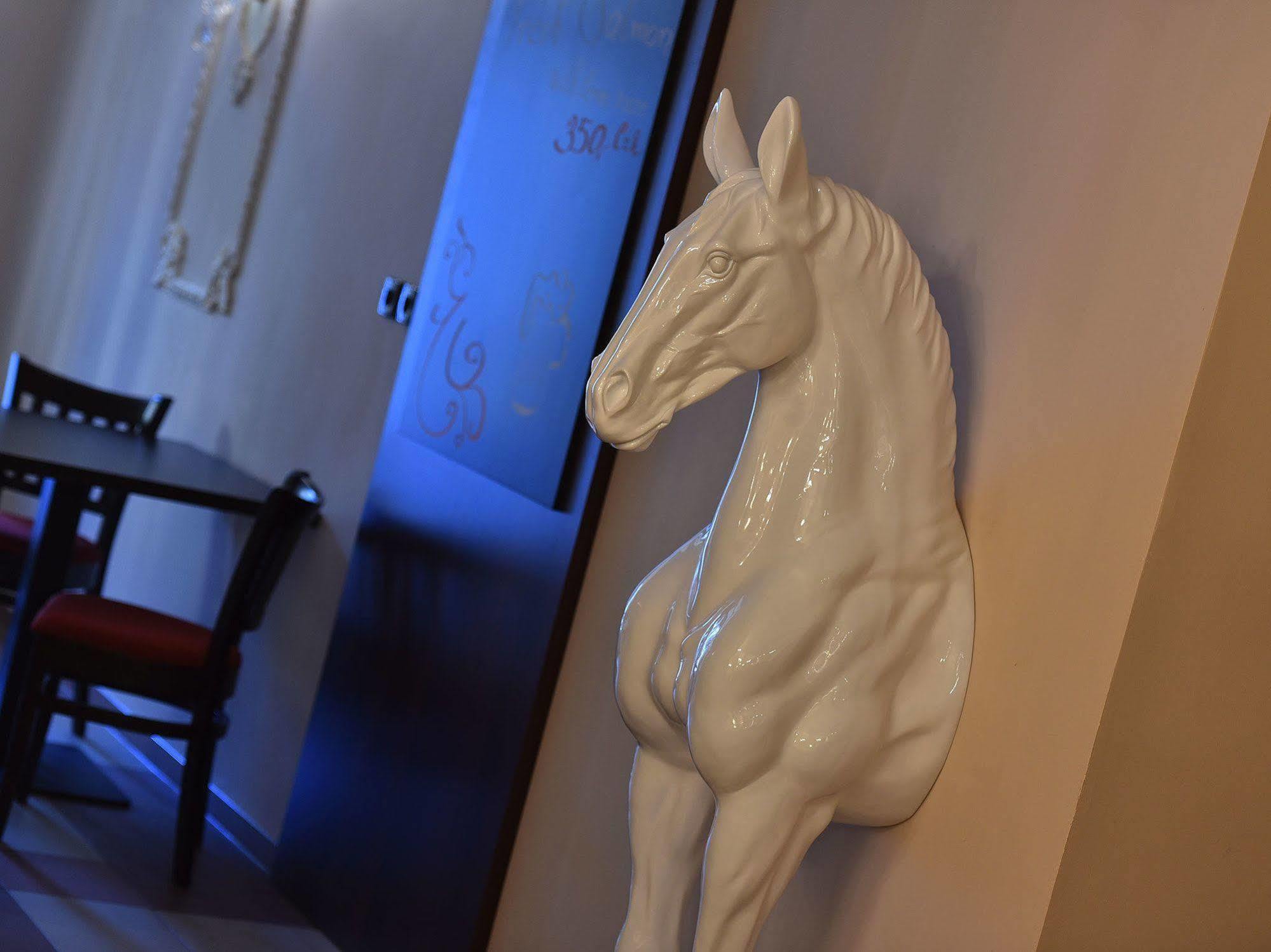 Ea Hotel Jessenius كارلوفي فاري المظهر الخارجي الصورة
