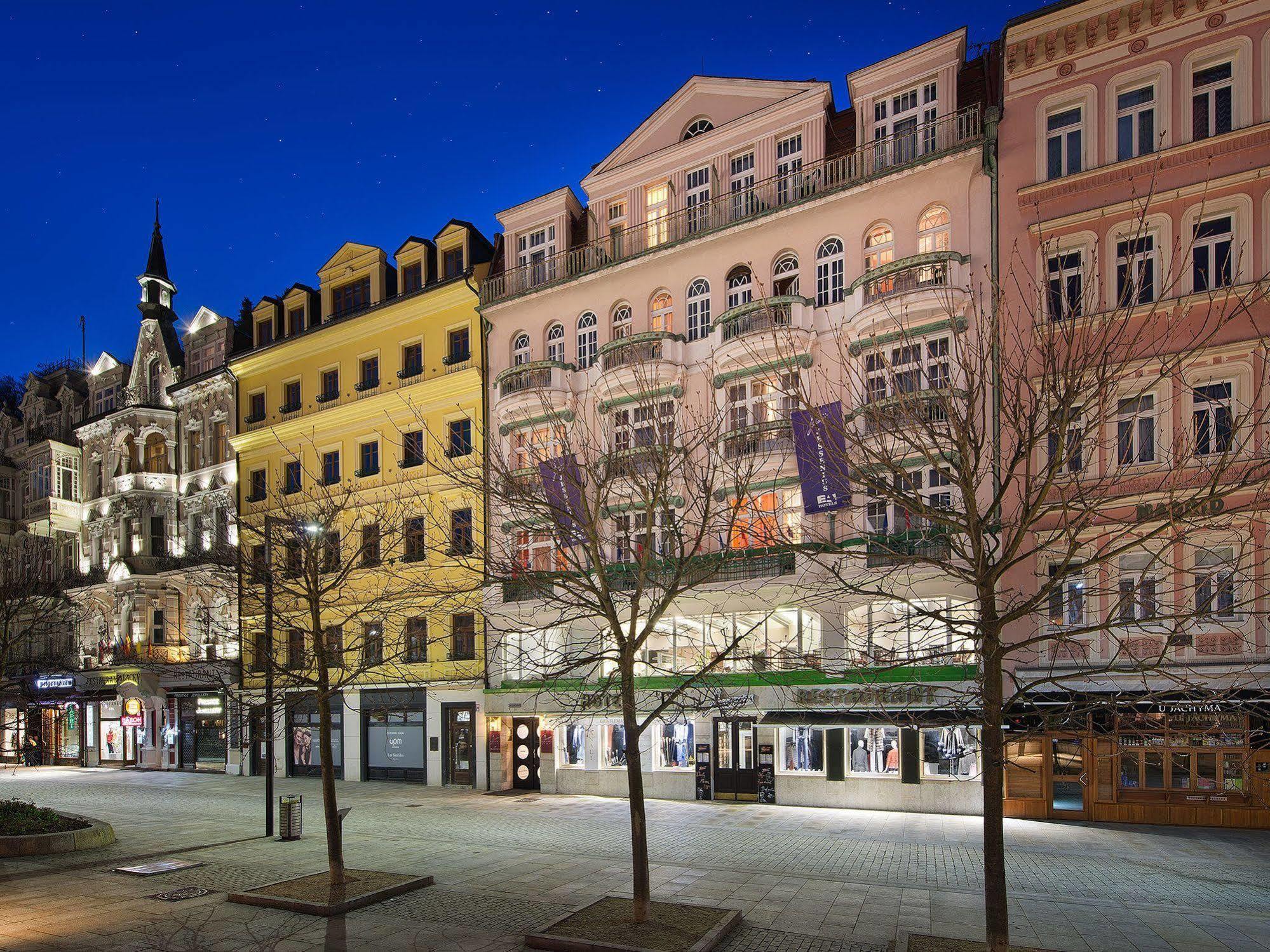 Ea Hotel Jessenius كارلوفي فاري المظهر الخارجي الصورة